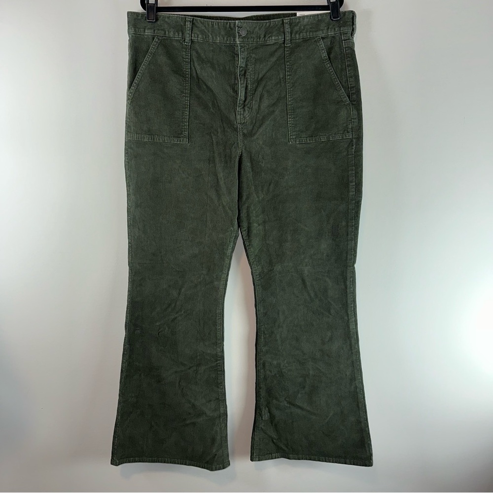 American Eagle Super Hi-Rise Flare Green Corduroy Stretch Pants Size 20 or 35W